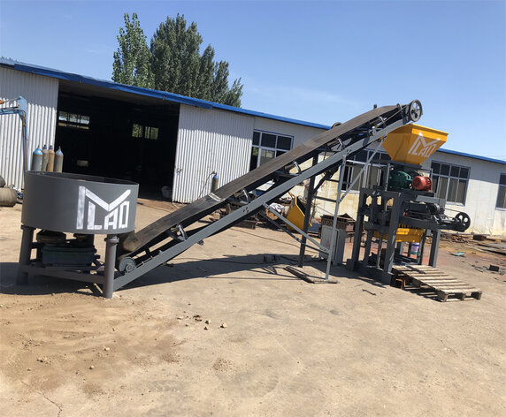 Automatic block machine image