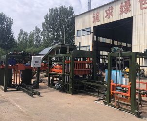 Fully automatic intelligent one-meter curbstone block machine QT5-15