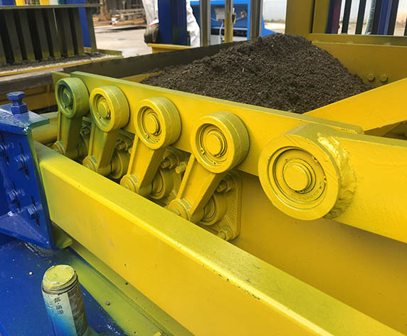 CHB Fully Automatic QT4-18 Concrete Block Machine with Hydraulic System