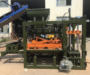 Fully automatic intelligent one-meter curbstone block machine QT5-15