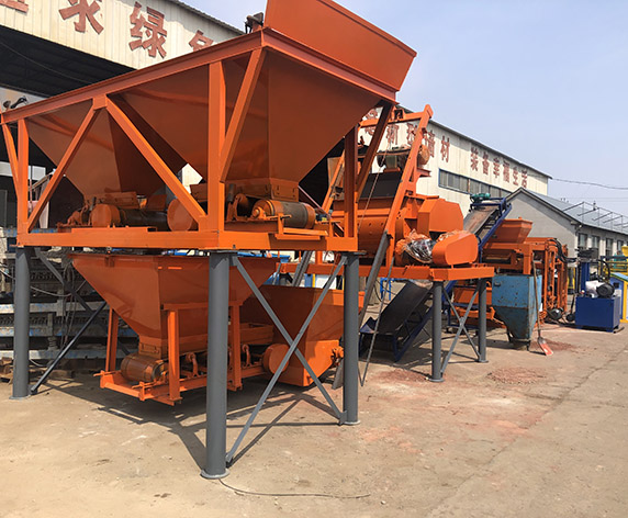 QT4-15 high quality hydraulically operated concrete block making machine